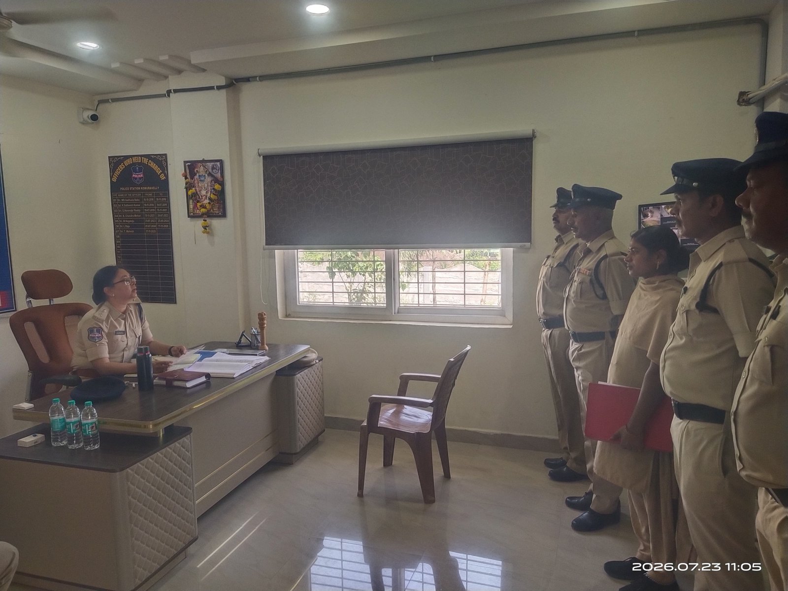 కొమురవెల్లి పోలీస్ స్టేషన్‌ను ఆకస్మికంగా తనిఖీ చేసిన సీపీ రష్మీ పెరుమాళ్  - Additional Image