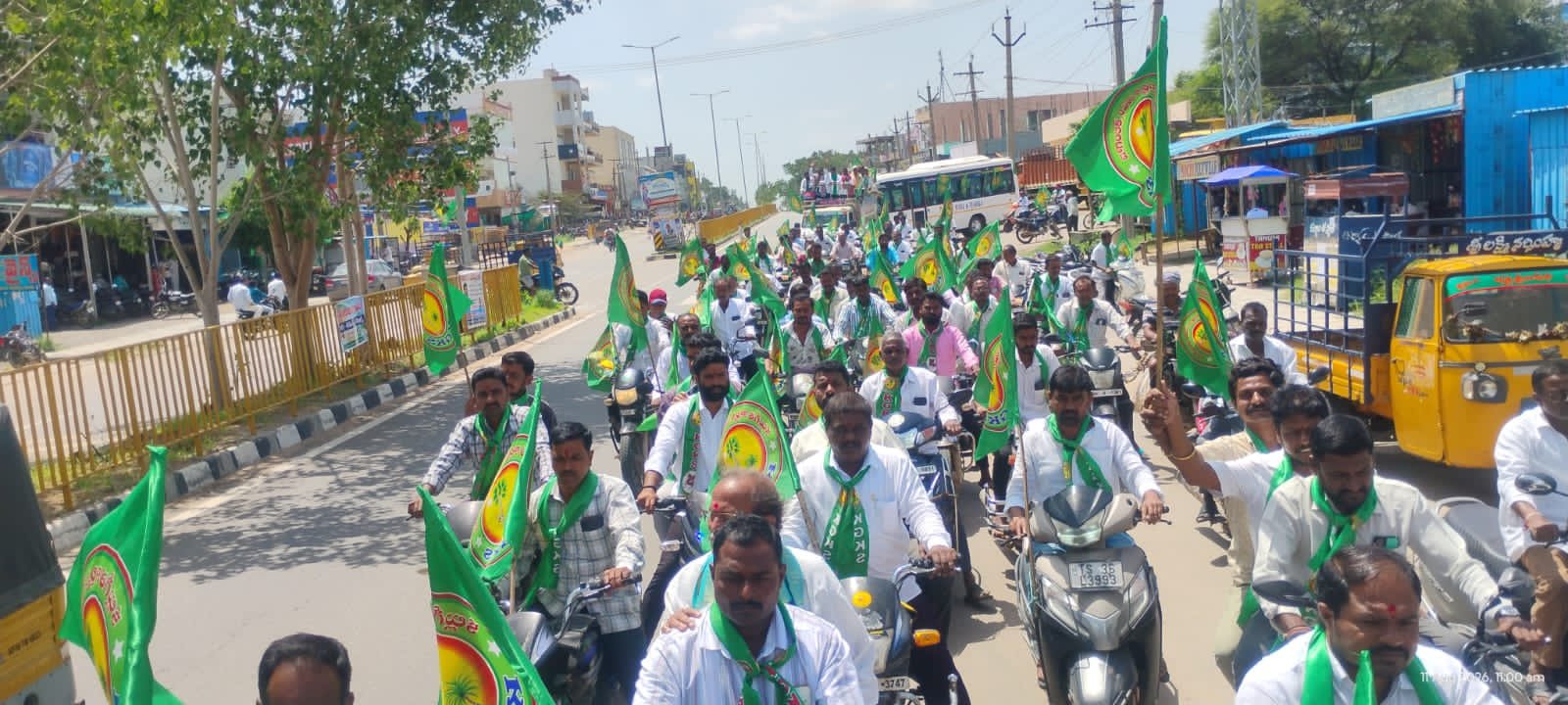 అమరుల యాదిలో గీతన్నల చైతన్య యాత్ర....చేర్యాలలో భారీ బైక్ ర్యాలీ - Additional Image