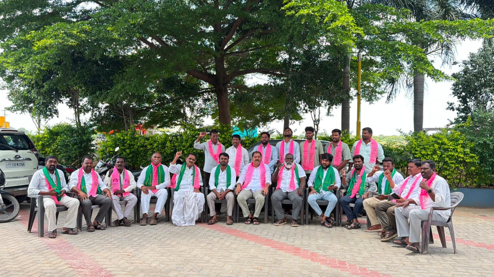 తెలంగాణ లో ప్రభుత్వం ఉన్నట్లా.. లేనట్లా...?? కాముని శ్రీనివాస్ 