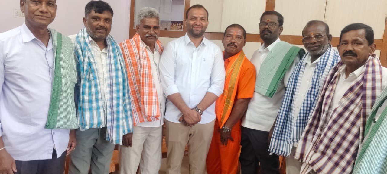 తెలంగాణ ఉద్యమకారులకు ఘన సన్మానం - Additional Image