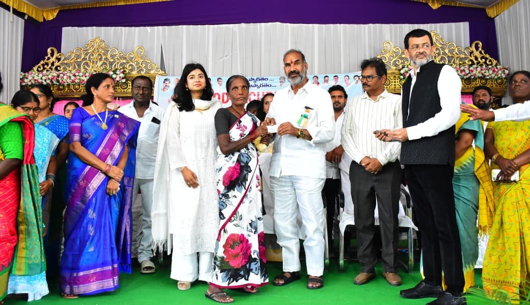 పేదల సంక్షేమమే ప్రభుత్వ లక్ష్యం:ఎమ్మెల్యే ఆది శ్రీనివాస్