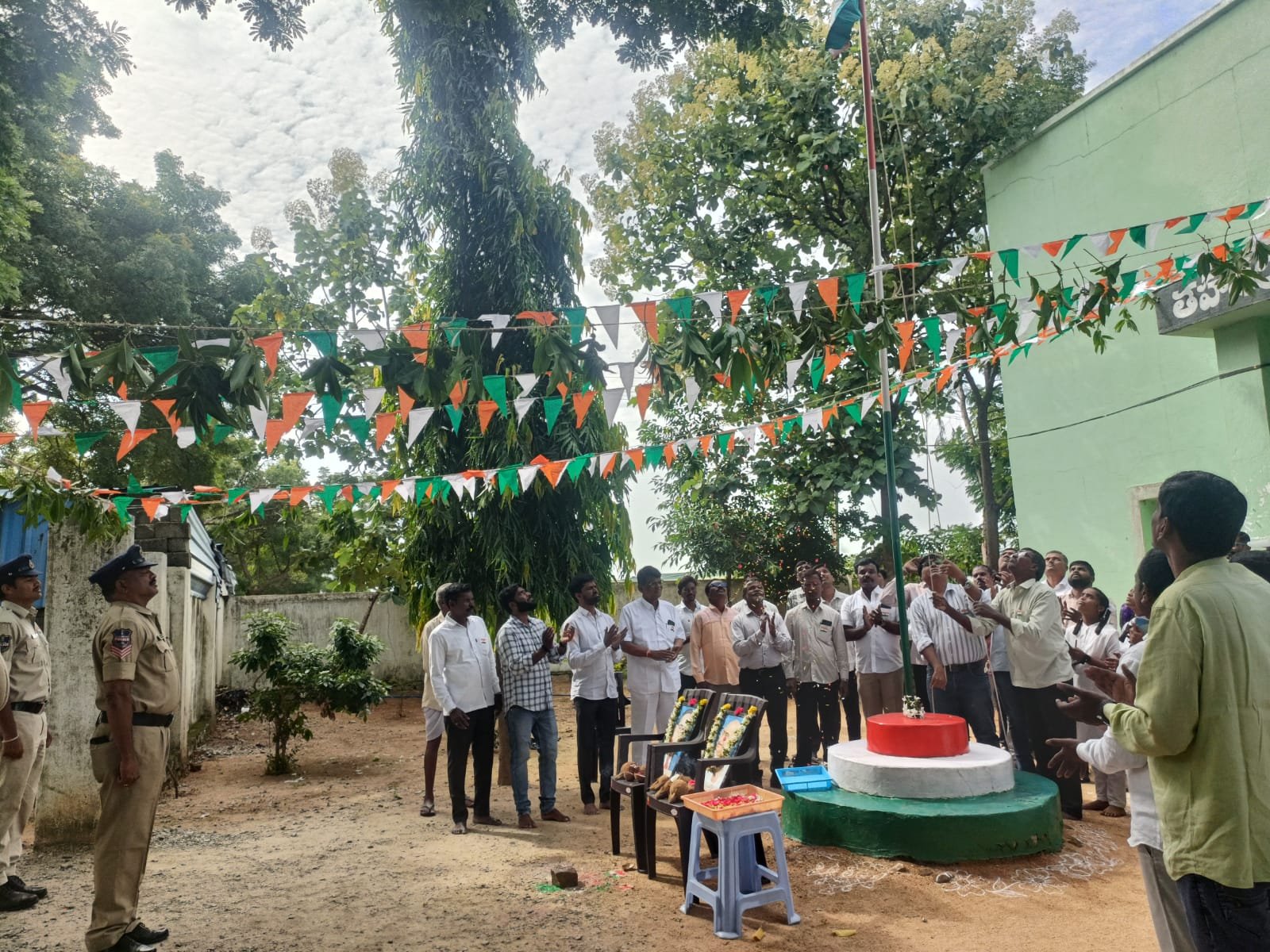 మద్దూర్, దూల్మిట్ట మండల కేంద్రాల్లో ఘనంగా స్వాతంత్ర్య దినోత్సవ వేడుకలు