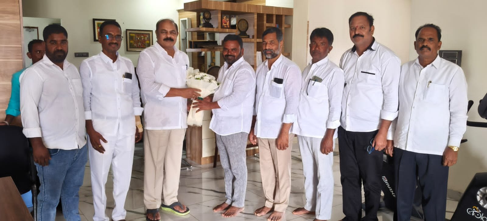 మద్దూర్ కాంగ్రెస్ పార్టీ మండల అధ్యక్షుడిగా  మారెళ్ల భాస్కర్ రెడ్డి 